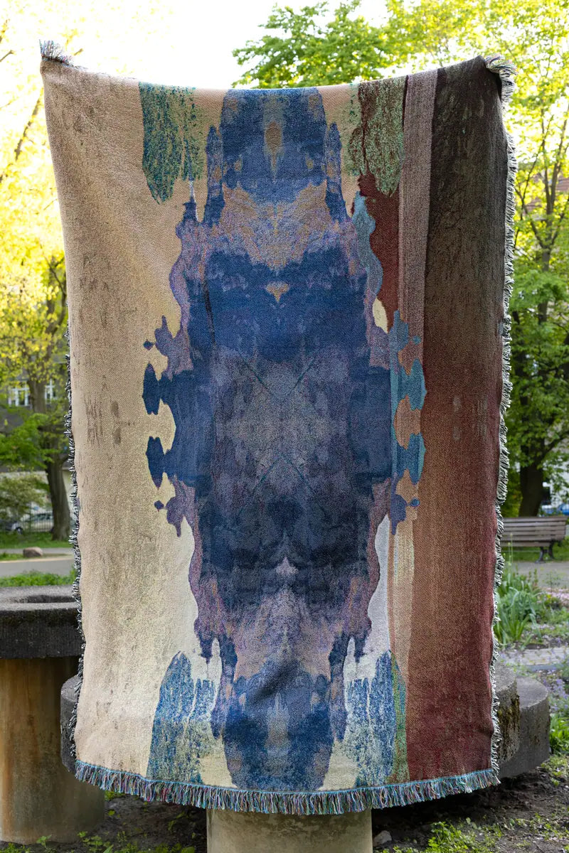 Raglan_Tapestry_outdoor photograph-Madymadlin art